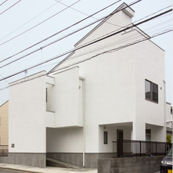 横浜緑園都市の家の建築事例